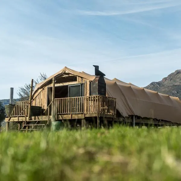 Grootfontein Camping Villa's, hotel v destinaci Citrusdal