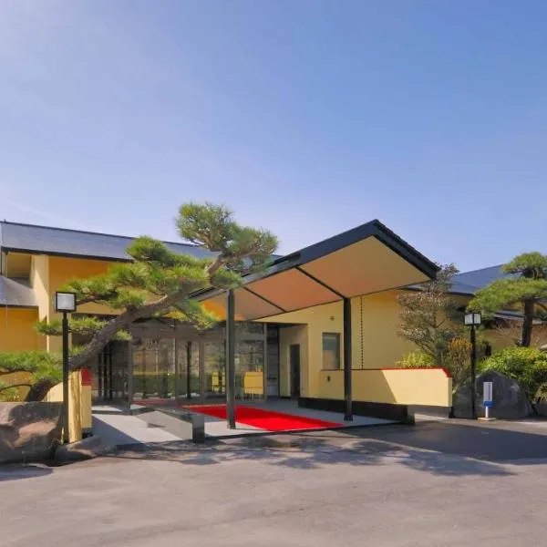 ホテル白竜湖リゾート, Hotel in Mihara