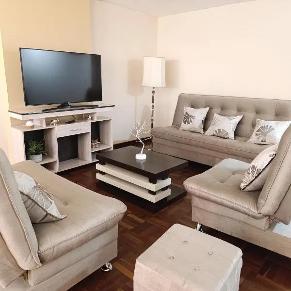 Departamento de 4 dormitorios espacioso cerca del centro de La Paz: La Paz'da bir otel