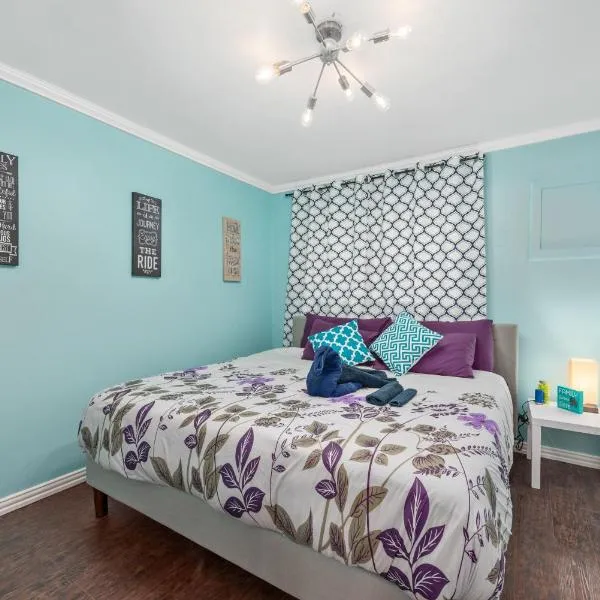 Tiffany Hip Montrose Apt Near MedCenter UH & NRG，位于休斯顿的酒店