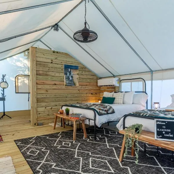 Timberline Glamping Orange Beach, hotel in Gulf Shores