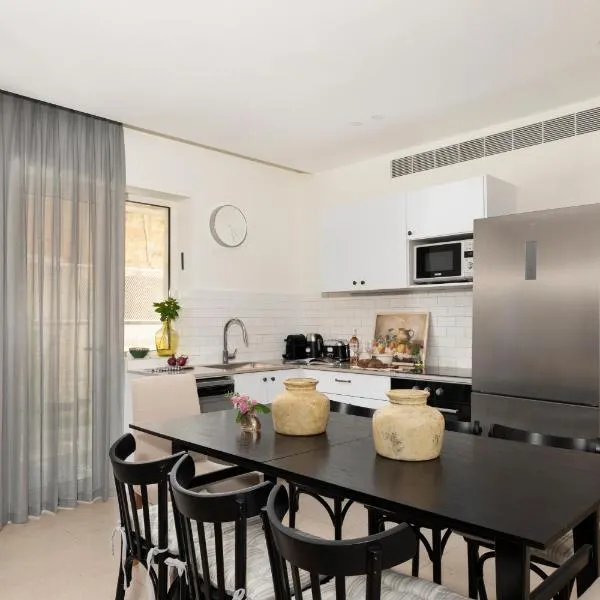 The J Luxury Apartments - By Localz Group, hotell i Jerusalem
