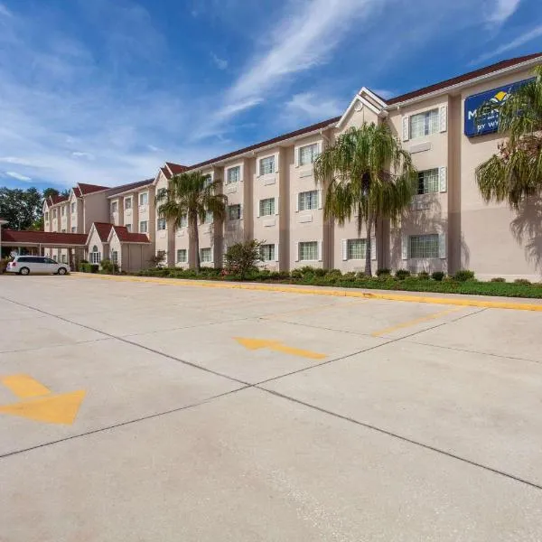 Microtel Inn and Suites by Wyndham - Lady Lake/ The Villages, hotel in The Villages