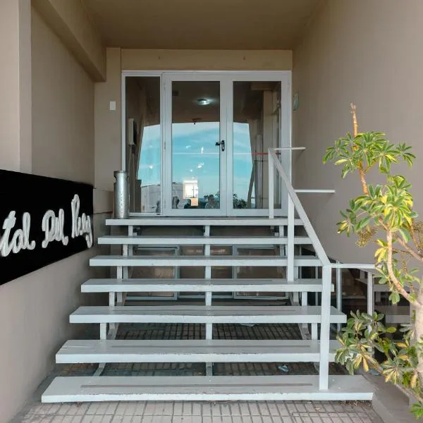 Rayentray Hostal, hotel in Puerto Madryn