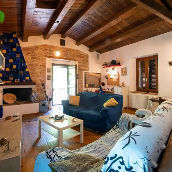 Chalet Battista Grotte di Frasassi, hotel in Fabriano