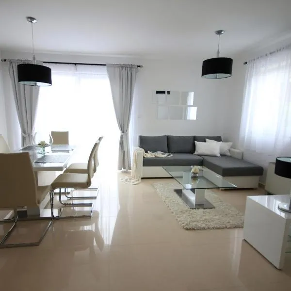 Apartments Villa Mantinela, ξενοδοχείο σε Malinska