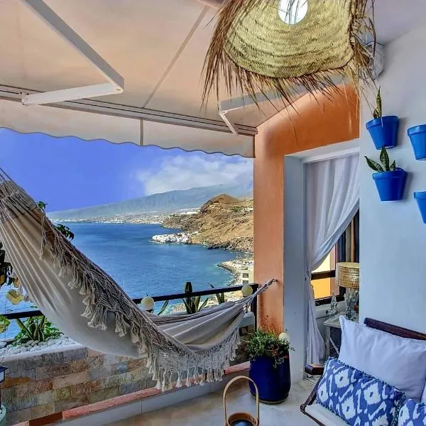 Luxury With Direct Access To The sea, Two Pools , One Of Them Saltwater, Panoramic Views Of The Sea And Hidden Coves, Hotel in Tabaiba