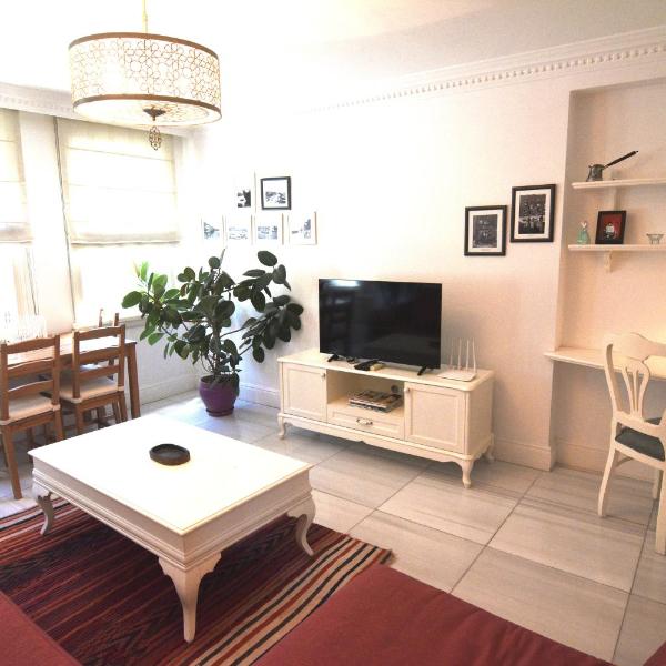 Cozy 1-bdr Apartment In Cihangir Neighborhood, Istanbul