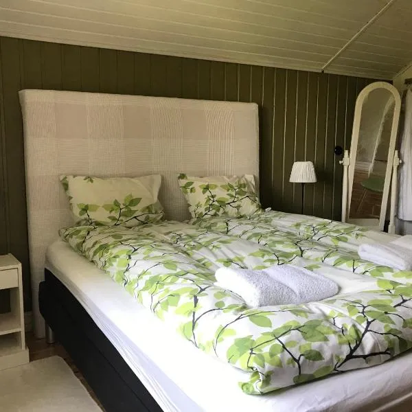 Little Red School House, Hotel in Taivassalo