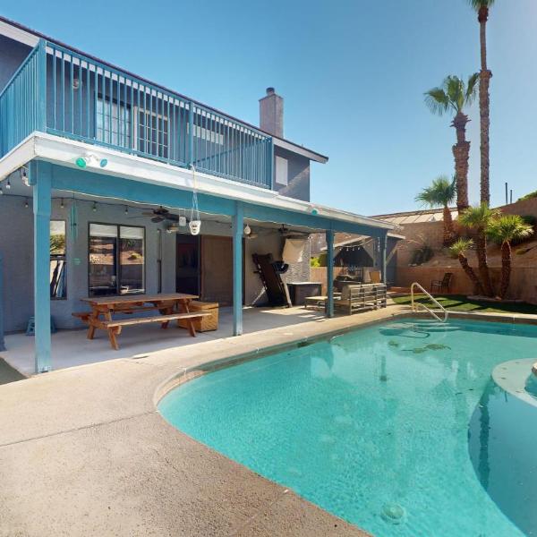 Family Oasis Ranch 3BR Pool Near Mystic Falls, Las Vegas