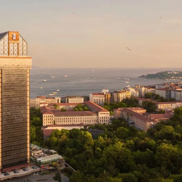 The Ritz-Carlton, Istanbul at the Bosphorus, hotel in Istanbul
