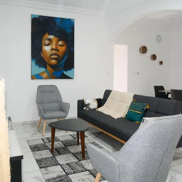 Modern and Cosy Apt in Abidjan, хотел в Абиджан