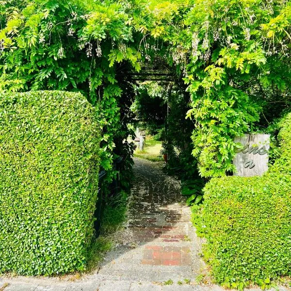 Inselhaus im Grünen, hotel v destinácii Wangerooge