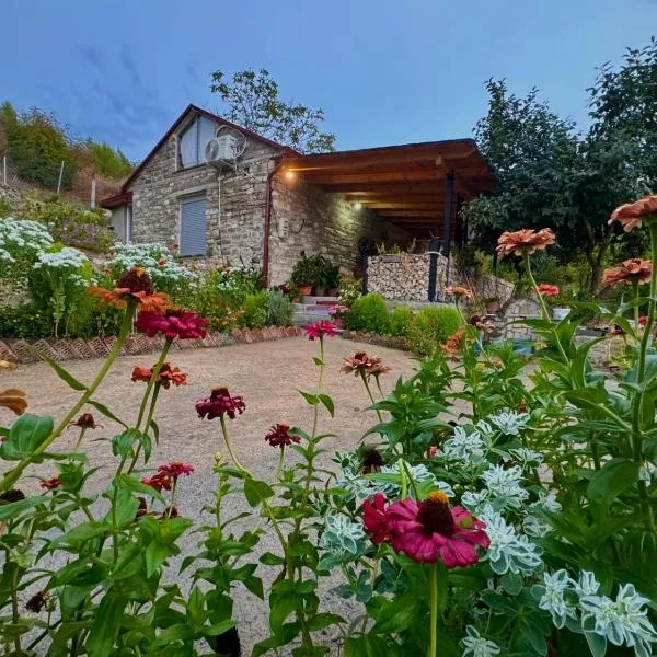 Stone House, hôtel à Këlcyrë