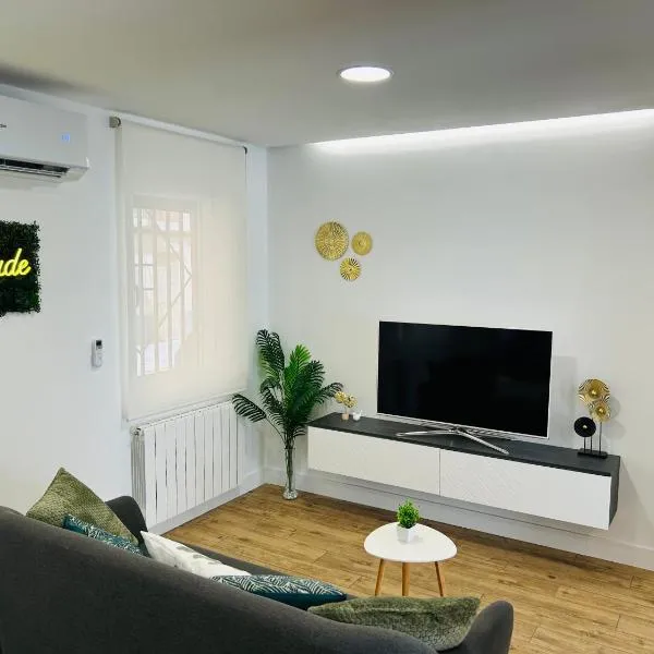 Gaude - Apartamento de diseño con Patio -, hotel v mestu Albacete