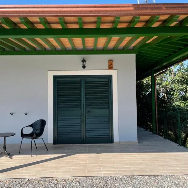 Guesthouse Shtëpia në Pyll, hôtel à Bizë