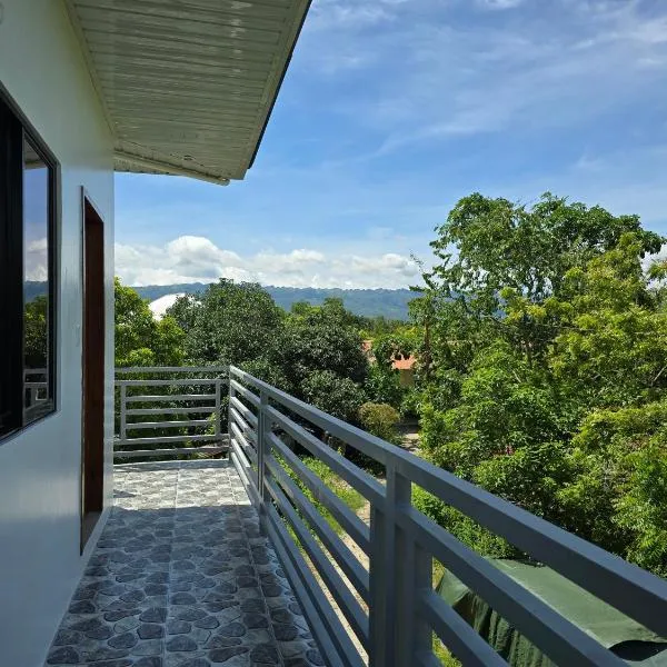 Mollucan Suite Moalboal, hotel in Moalboal