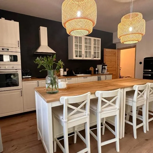 Apartmány Zahražany, hotel in Most