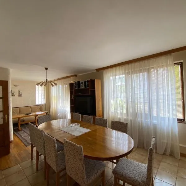 Вила Виктория, hotel in Raduil