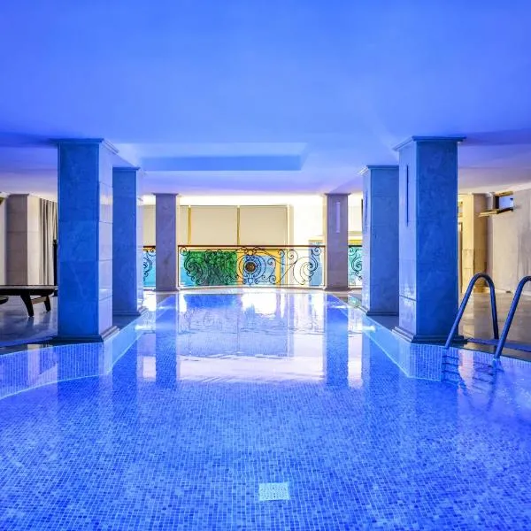 Boğaz Manzaralı Havuzlu Lüks Villa, hotel u İstanbulu