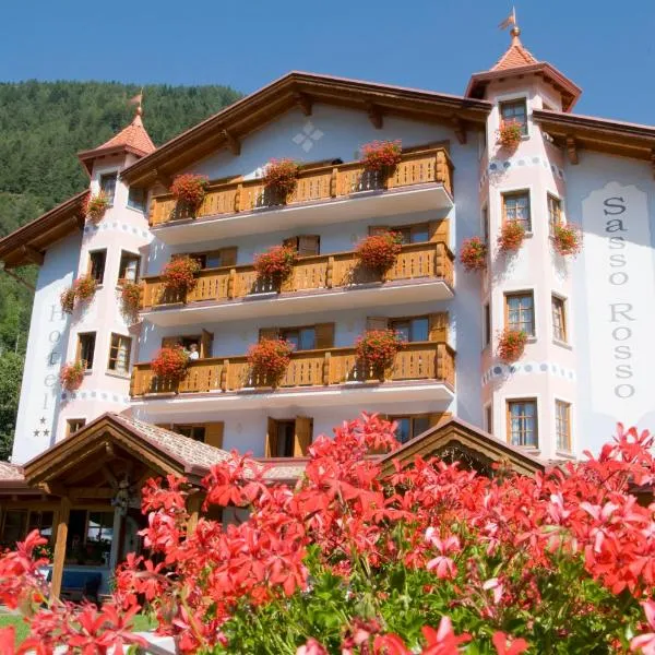 Hotel Sasso Rosso, hotel di Commezzadura