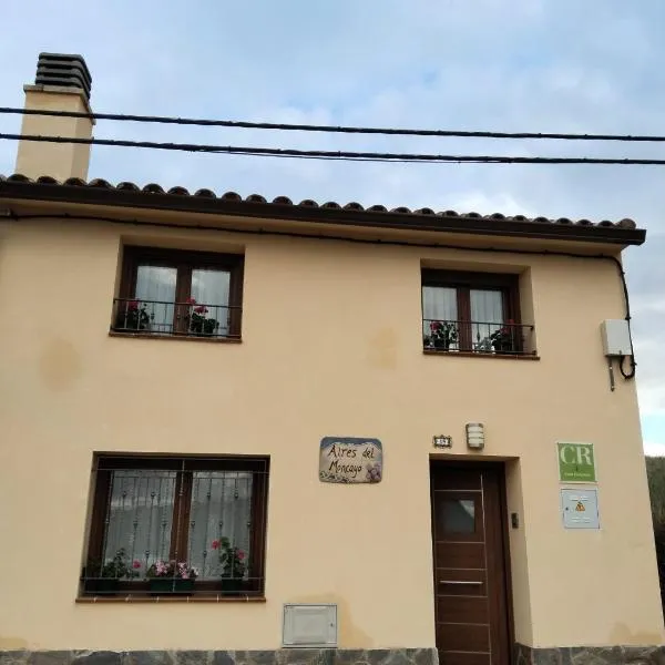 Casa Rural Aires del Moncayo, hotel in Lituénigo