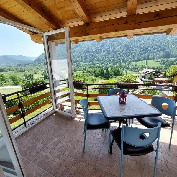 Apartments NEAR THE SOČA RIVER, hôtel à Tolmin