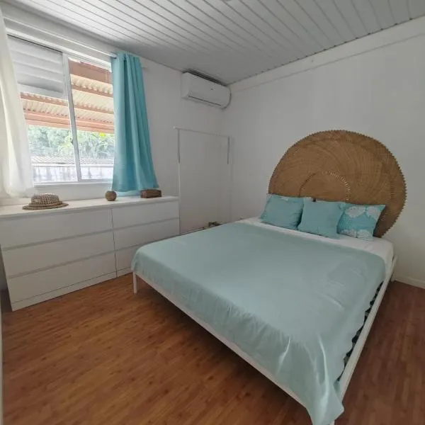 Pitate Surf House, hotel in Atimaono