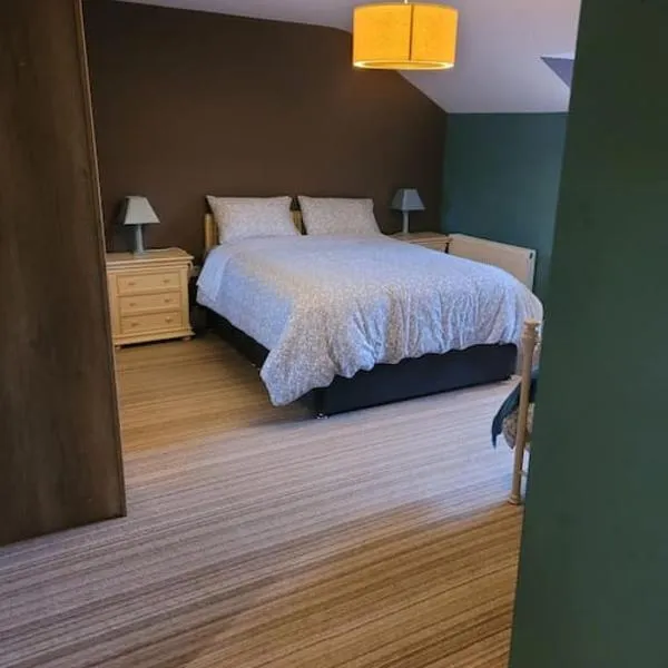 Self catering apartment, hotel in Cloghereen