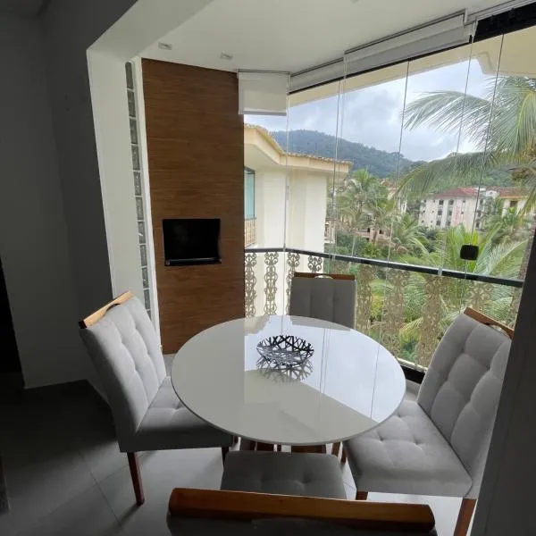 Condomínio Wembley Tenis Praia Das Toninhas J406, hotel em Ubatuba