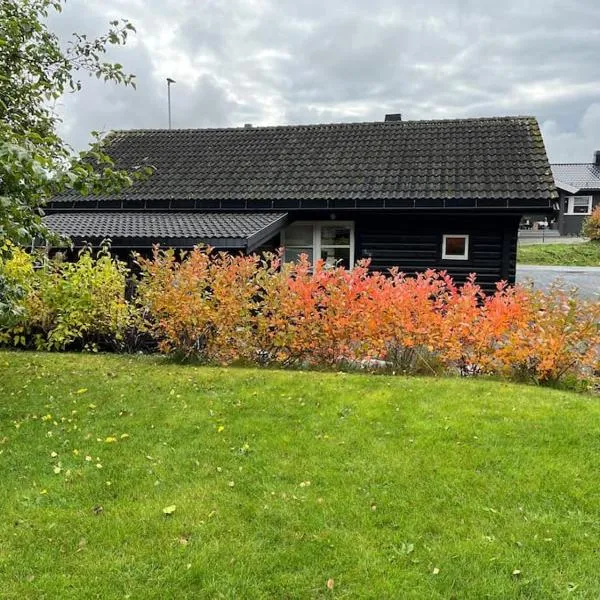 Nice log house close to Lillehammer and Sjusjøen, ξενοδοχείο σε Haugen