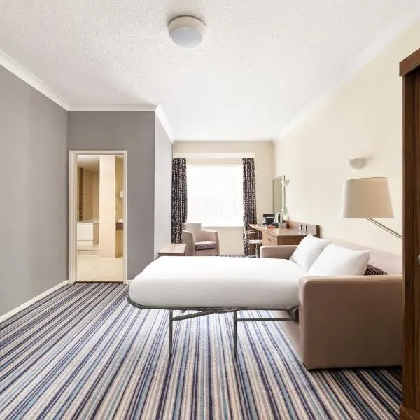 Holiday Inn Norwich North by IHG, хотел в Норич