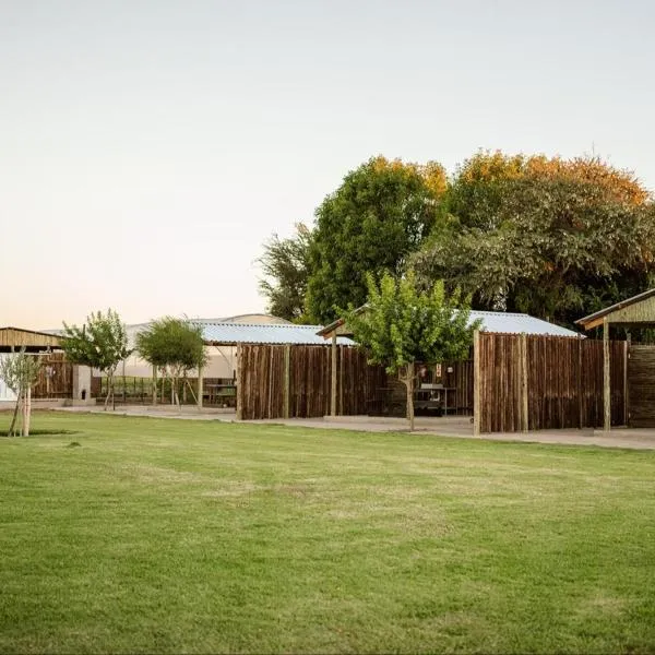 Die Skuur Campsite & Chalets, hotel in Mariental