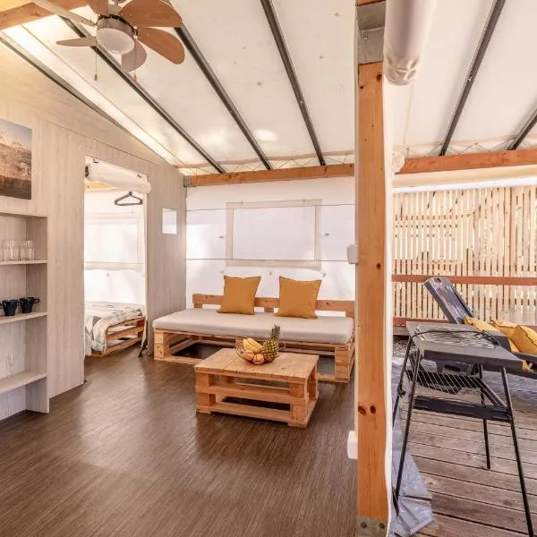 Glamping Tents | Losinj | Camp Čikat, Hotel in Mali Lošinj