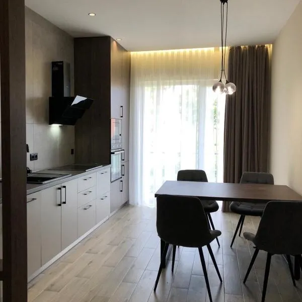 Sunny home, khách sạn ở Uzhhorod