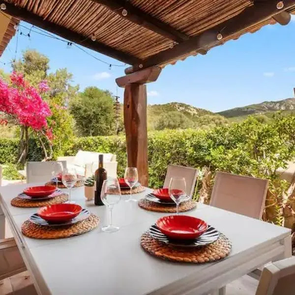 Villetta Baja Sardinia, hotel v destinaci Cala Bitta