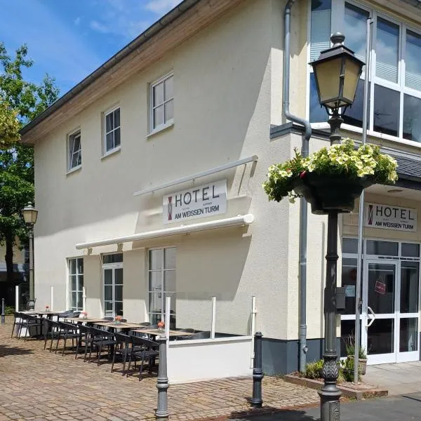Hotel Am Weißen Turm、バート・ノイェンアール・アールヴァイラーのホテル