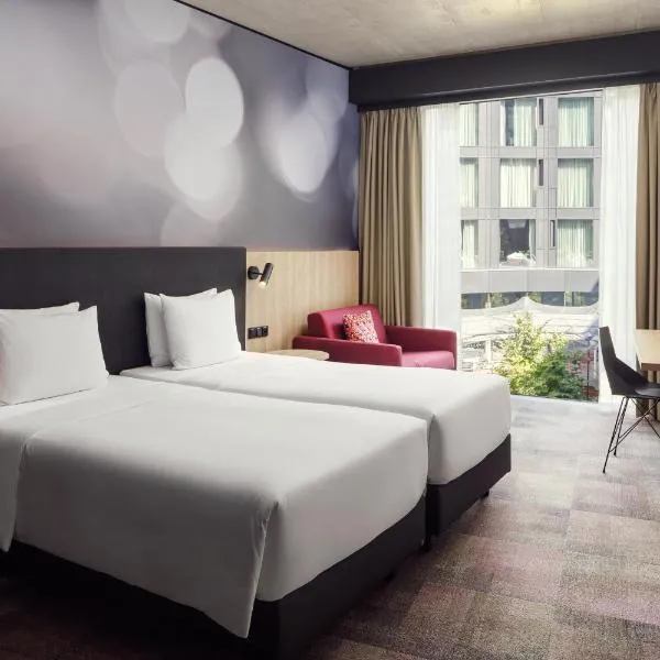 STAGES HOTEL Prague, a Tribute Portfolio Hotel, хотел в Прага