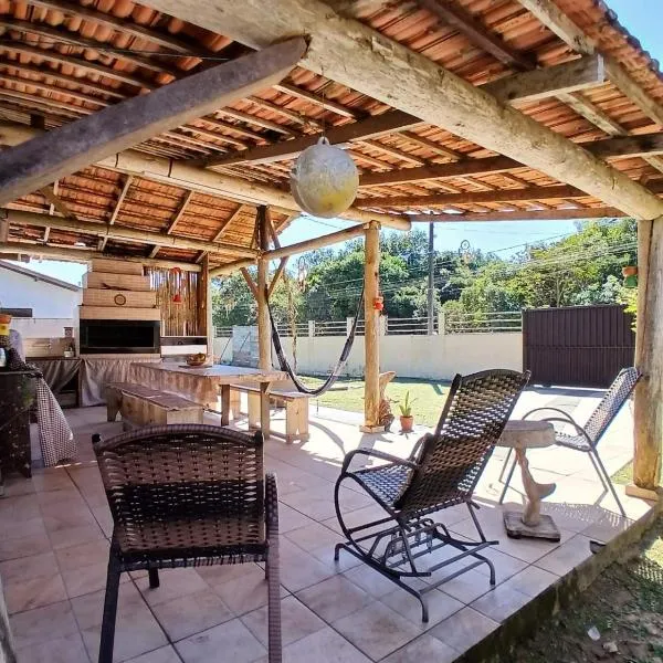 Camping Urbano La Casita, khách sạn ở Pedreiras