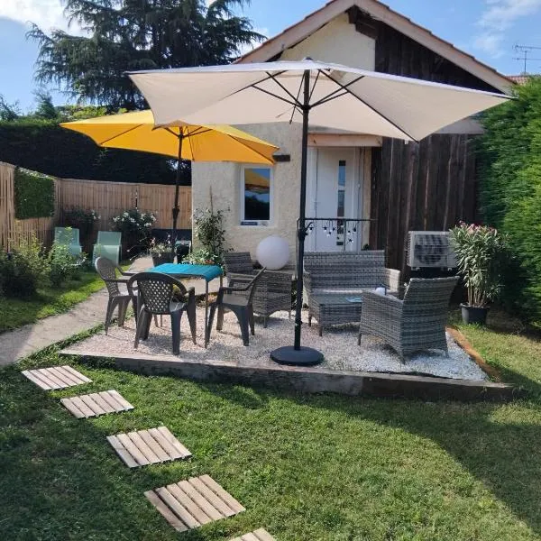 Espace Atypique détente, bien-être, hotel v destinaci Saint-Clair-de-la-Tour