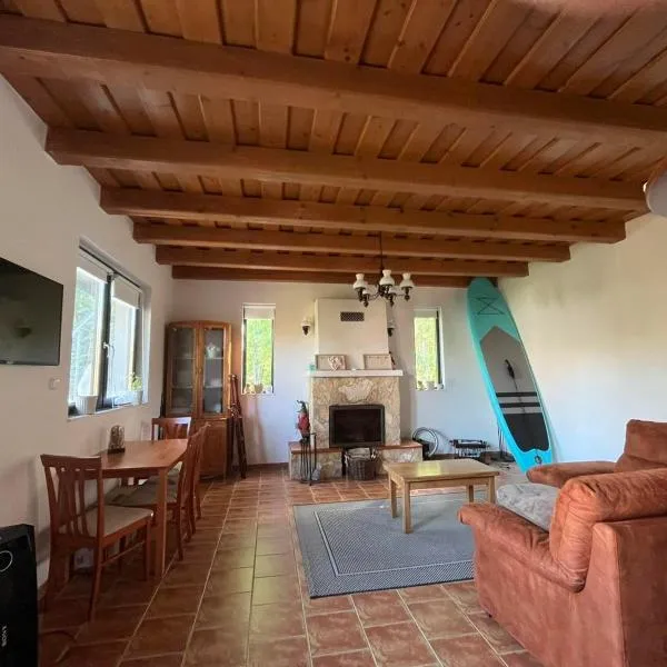 Véneki-pihi Vendégház, hotel in Vének