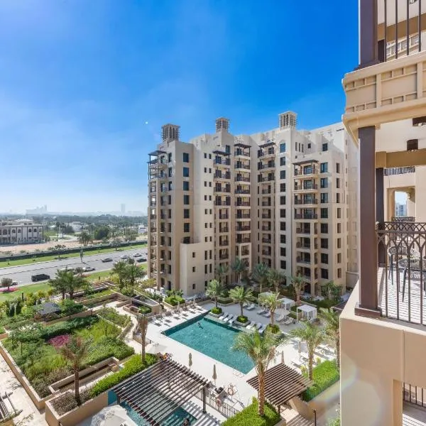 A Living One 1BR Apartment At Asayel 3, Madinat Jumeirah, hotel v Dubaji