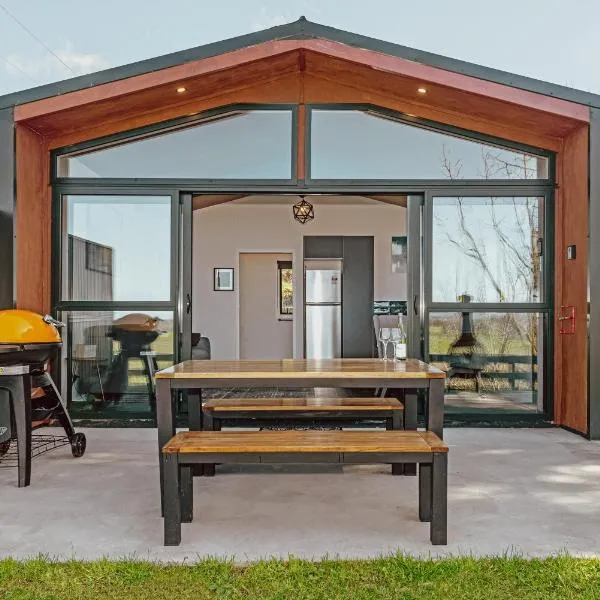 Black Label Retreats, hotel in Gisborne