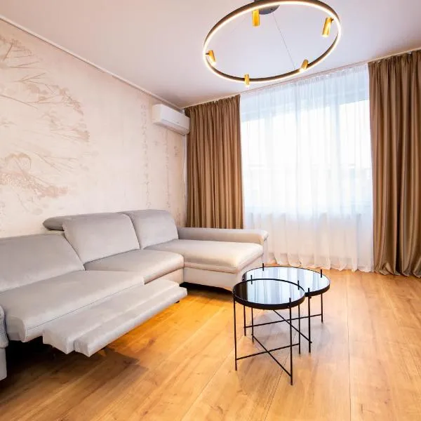 One by One - by Grand Accommodation, hotel in Bucharest