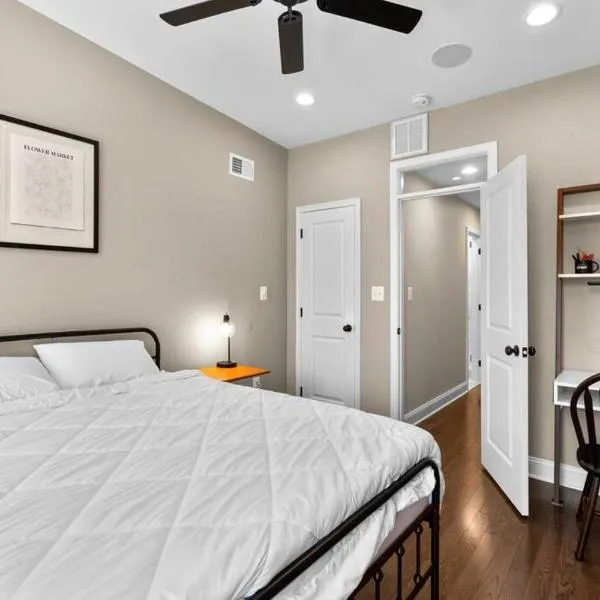 Federal Hill Luxury with Parking & Harbor View Rooftop, hotell i Fells Point