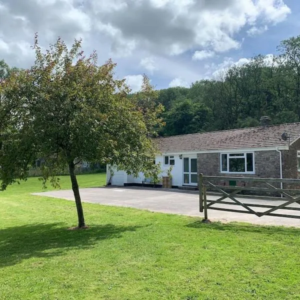 Cheddar Head Bungalow, hotel v destinaci Rodney Stoke