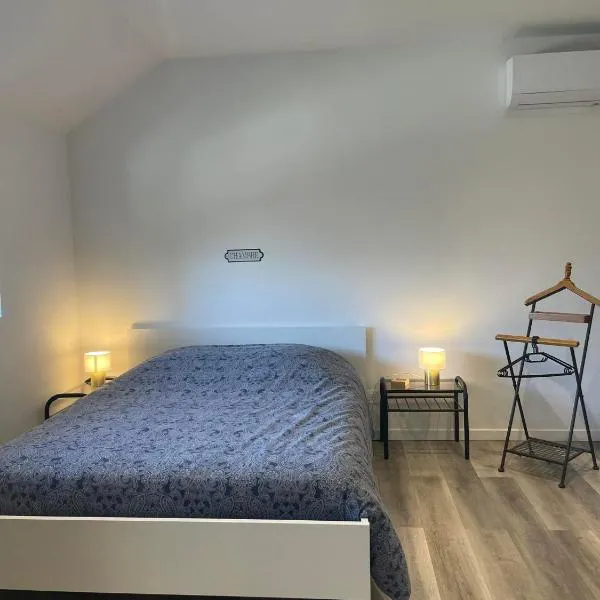 Gîte duo à la campagne Les Grandes Maisons SPA HAMMAM accès avec sup, hôtel à Lorris