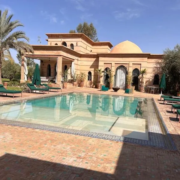 Villa d architecte Marrakech, khách sạn ở Oulad Jellal