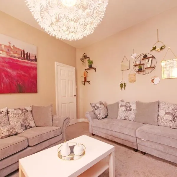 Ashville Grange Sleeps 10 Large Beautiful House, hotel in Scarborough