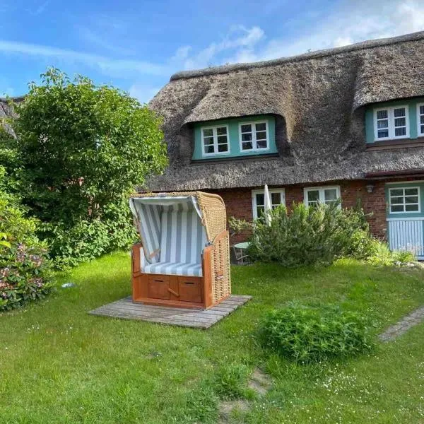 Ferienwohnung im Friesenhaus mit Meerblick, hotel in Norddorf